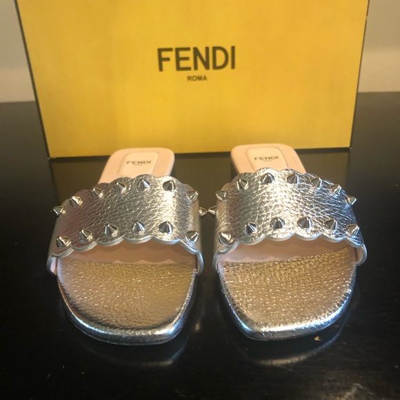 FENDI NWT FLAT SANDAL SPIKES SILVER Size:7.5 Box/ Dustbag included - Picture 3 of 9